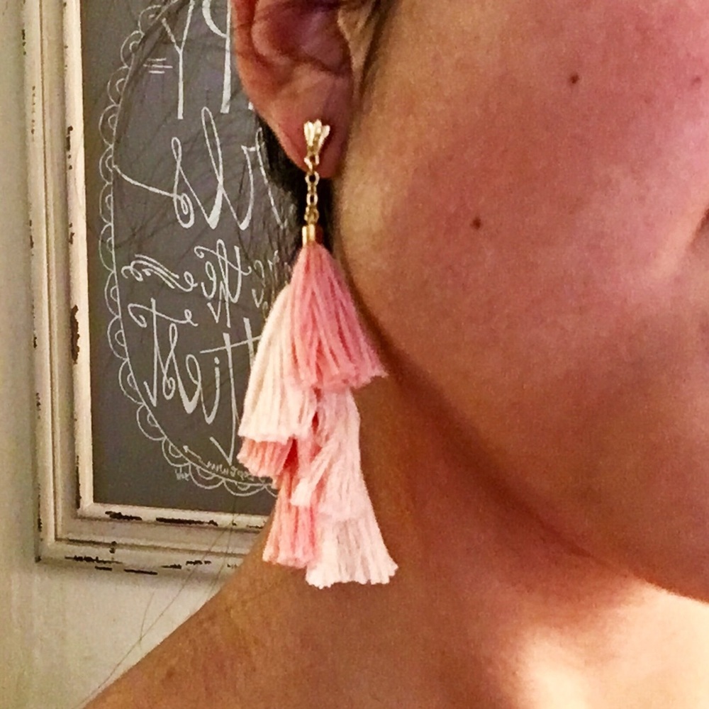 Pink tassel hanging earrings